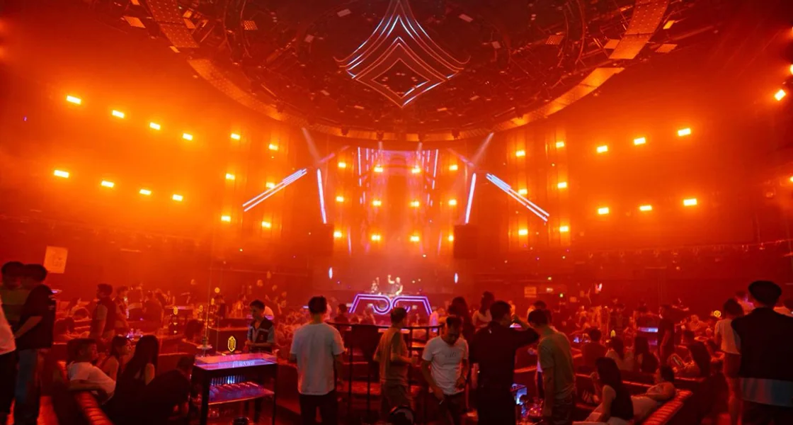 Hunan Liuyang hipster bar